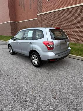 Ice Silver Metallic 2014 Subaru Forester 2.5i