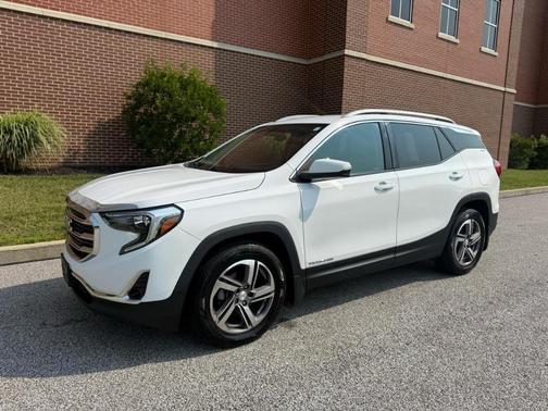 White 2018 GMC Terrain SLT