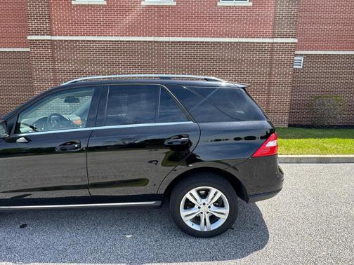 Black 2013 Mercedes-Benz M-Class ML 350 4MATIC