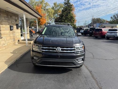Deep Black Pearl Effect 2019 Volkswagen Atlas 3.6L SE