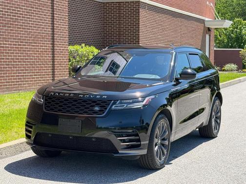 Santorini Black 2018 Land Rover Range Rover Velar P250 SE R-Dynamic