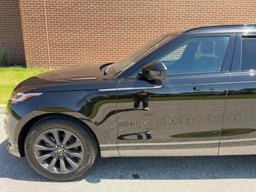 Santorini Black 2018 Land Rover Range Rover Velar P250 SE R-Dynamic