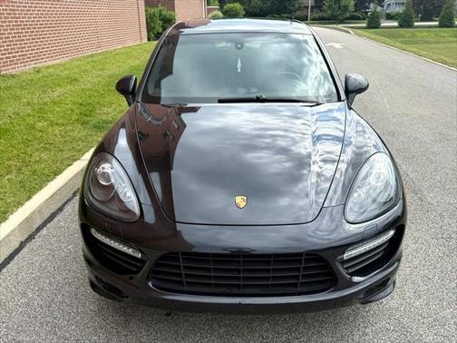 2014 Porsche Cayenne GTS