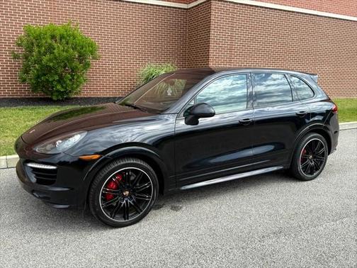 2014 Porsche Cayenne GTS