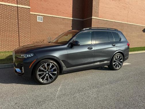 Gray 2021 BMW X7 xDrive40i