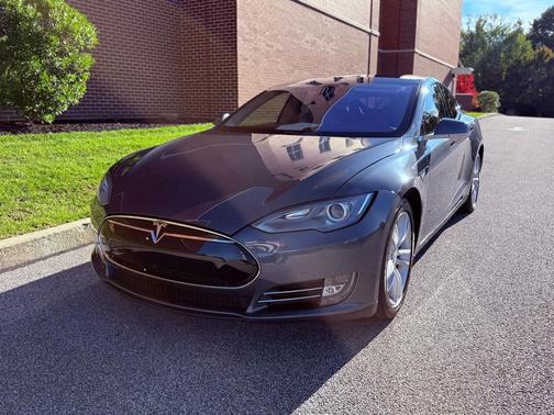 2013 Tesla Model S Performance