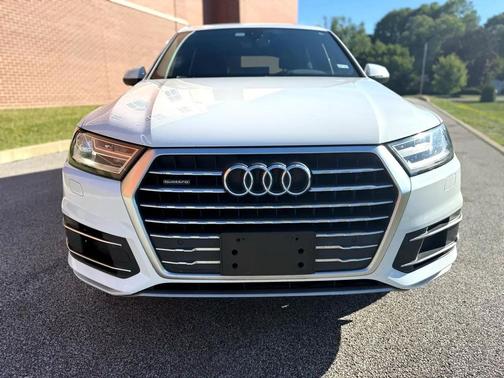 2019 Audi Q7 45 Premium