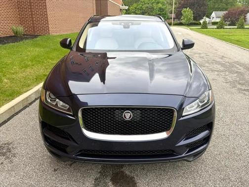 2019 Jaguar F-PACE 25t Premium