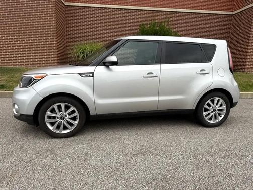 2017 Kia Soul +