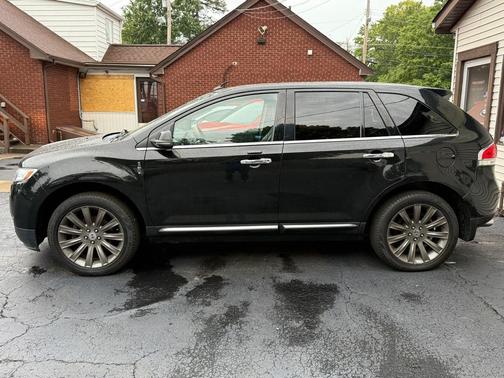 2012 Lincoln MKX Base