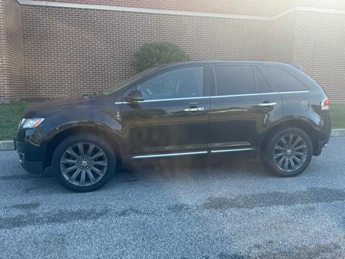 2012 Lincoln MKX Base