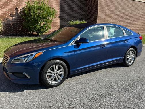 2017 Hyundai SONATA SE