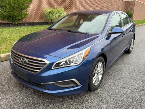2017 Hyundai SONATA SE