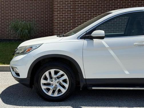White 2016 Honda CR-V EX