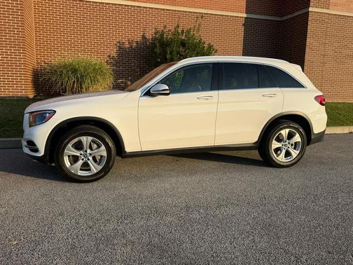 2017 Mercedes-Benz GLC 300 4MATIC