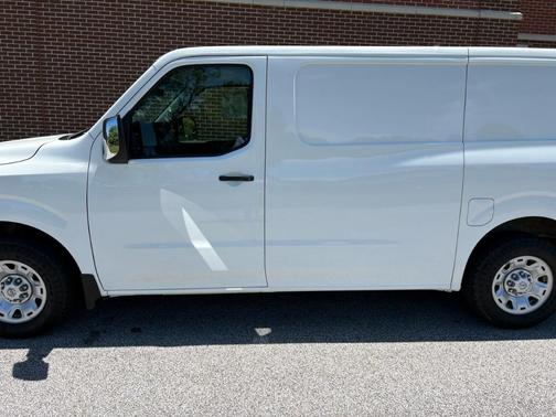 Glacier White 2021 Nissan NV Cargo NV2500 HD SV V6/SV V8