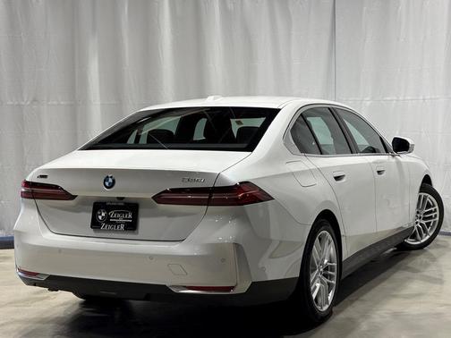 2024 BMW 530 i xDrive