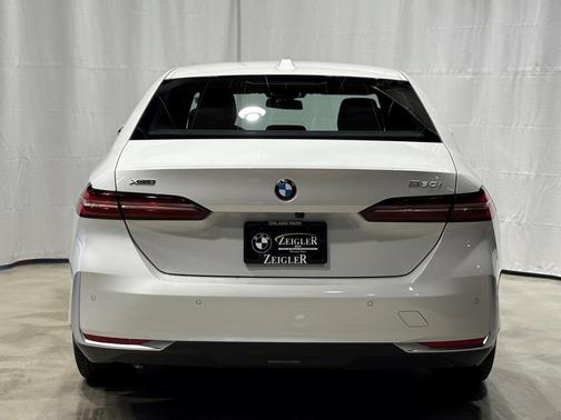 2024 BMW 530 i xDrive