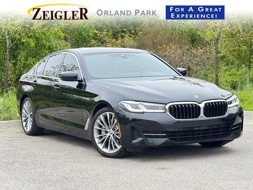 Black Sapphire Metallic 2022 BMW 530 i xDrive