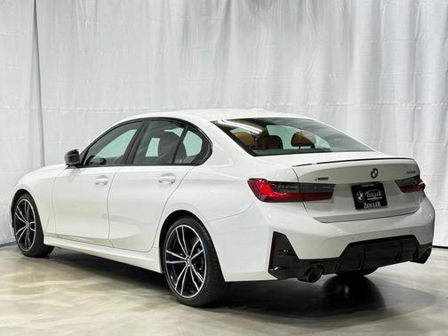 2023 BMW 330 i xDrive