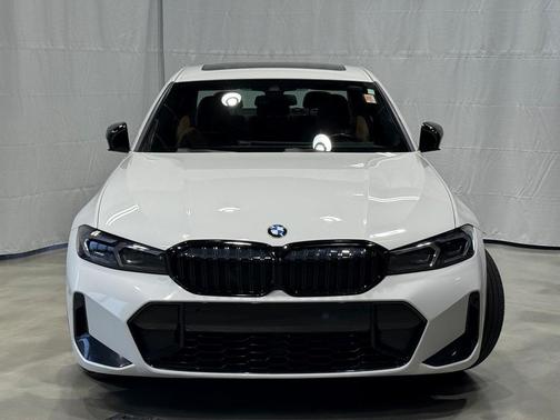 2023 BMW 330 i xDrive
