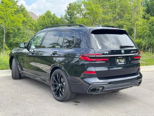 2026 BMW X7 M60i