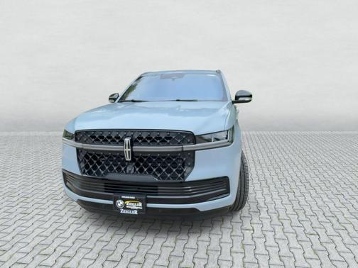 Gray Mist Metallic 2025 Lincoln Navigator Reserve