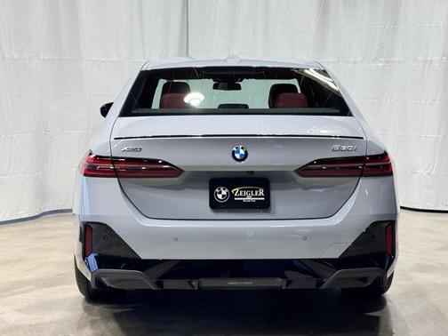 2026 BMW 530 i xDrive