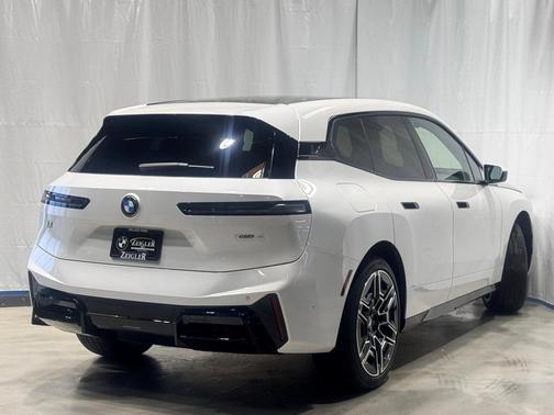 2026 BMW iX xDrive45