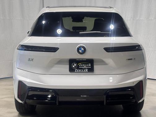 2026 BMW iX xDrive45