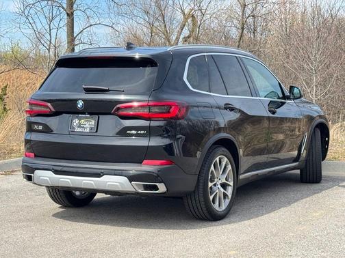 Black Sapphire Metallic 2021 BMW X5 xDrive40i