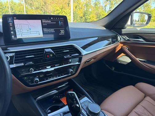 2023 BMW 530e 530e xDrive