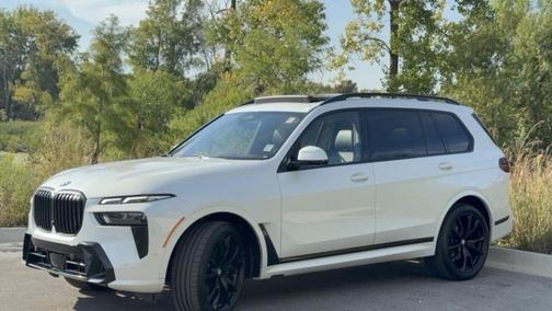2023 BMW X7 xDrive40i