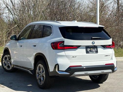 Alpine White 2026 BMW X1 xDrive28i