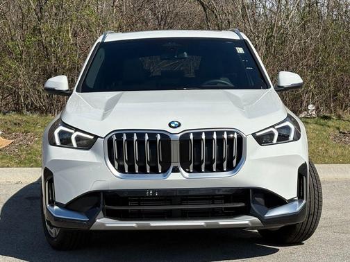 Alpine White 2026 BMW X1 xDrive28i