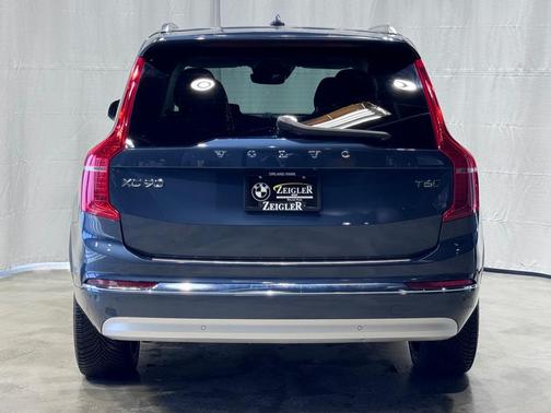 2022 Volvo XC90 T6 Inscription 6 Passenger