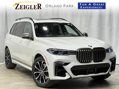 2022 BMW X7 M50i