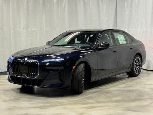 2026 BMW 760 760i xDrive