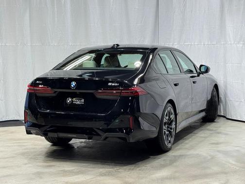 2026 BMW 530 i xDrive