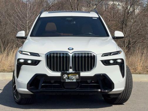 Alpine White 2024 BMW X7 xDrive40i