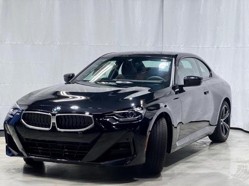 2026 BMW 230 i xDrive