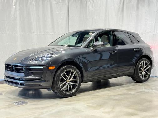 2023 Porsche Macan Base