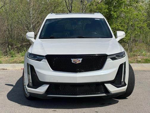 Crystal White Tri-Coat 2020 Cadillac XT6 Sport AWD