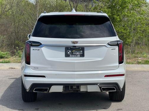 Crystal White Tri-Coat 2020 Cadillac XT6 Sport AWD