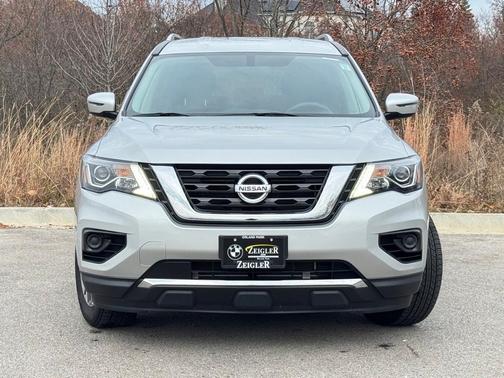 2020 Nissan Pathfinder S