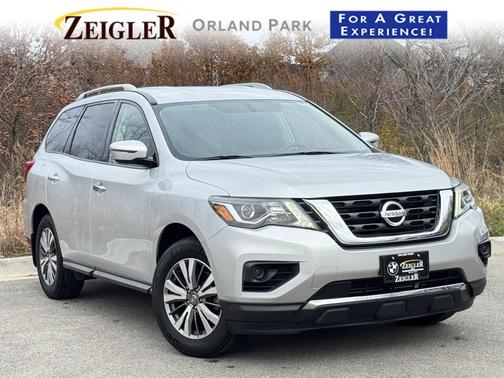 2020 Nissan Pathfinder S