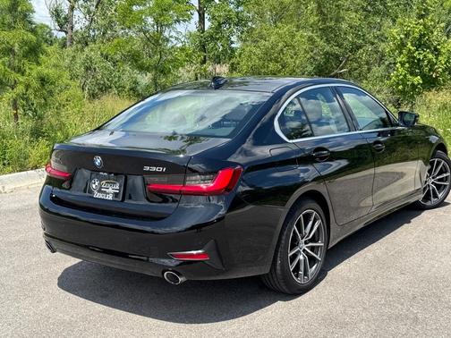 2022 BMW 330 i xDrive