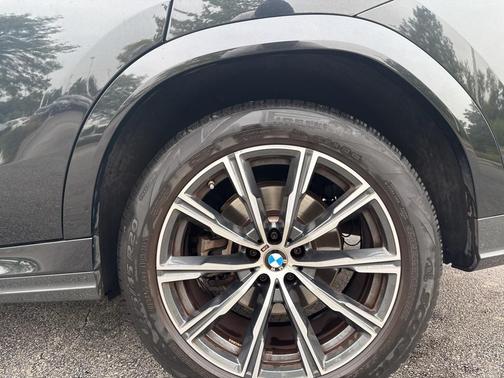 2023 BMW X6 xDrive40i