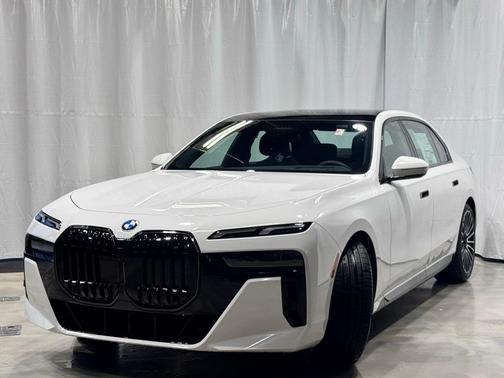 2026 BMW 740 i xDrive