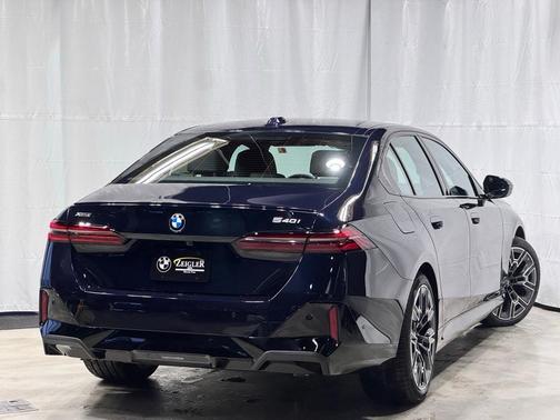 2026 BMW 540 i xDrive